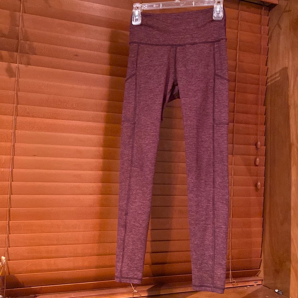aerie Leggings, Maroon, Medium long, Pockets.